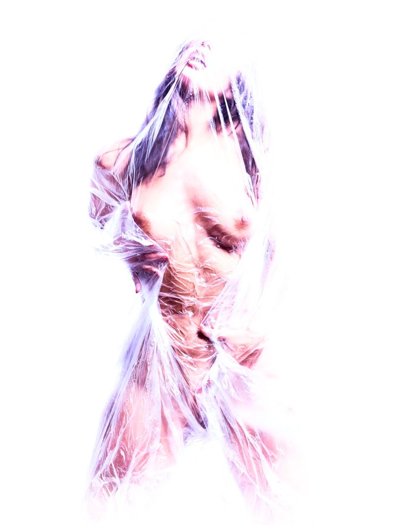 Italian model Bella Kidagakash Trapped plastic extreme poses expressions France photographer Cinaed Dane